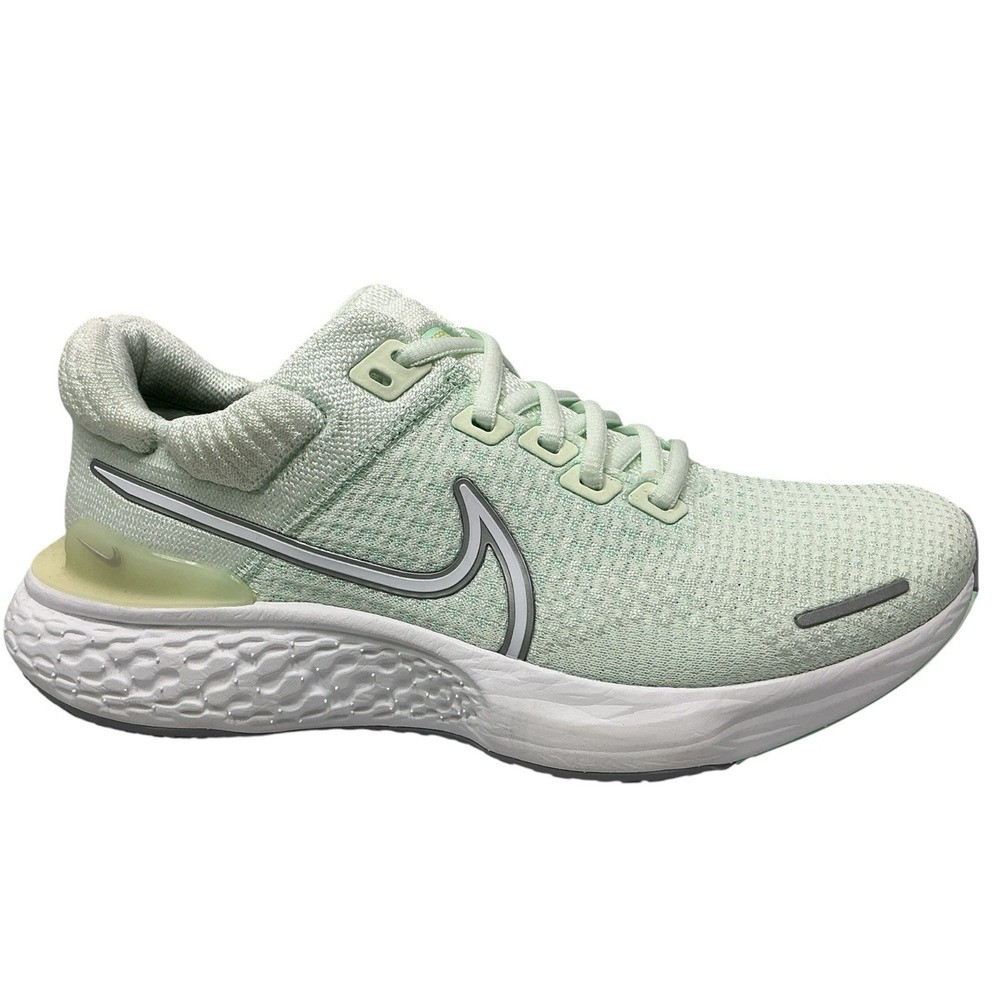 Nike ZoomX Invincible Run Flyknit 2 Barely Green Mint DC9993-301 Womens Size 8